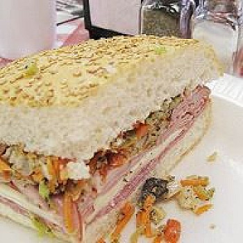 Muffuletta sandwich